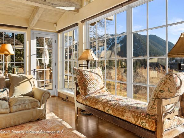 Aspen Home 987500