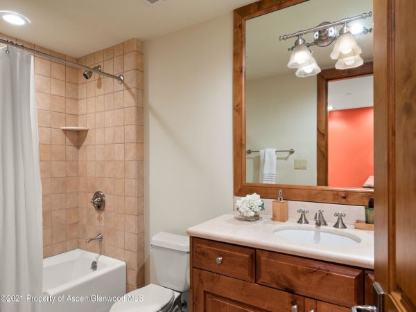 Aspen Home 987504