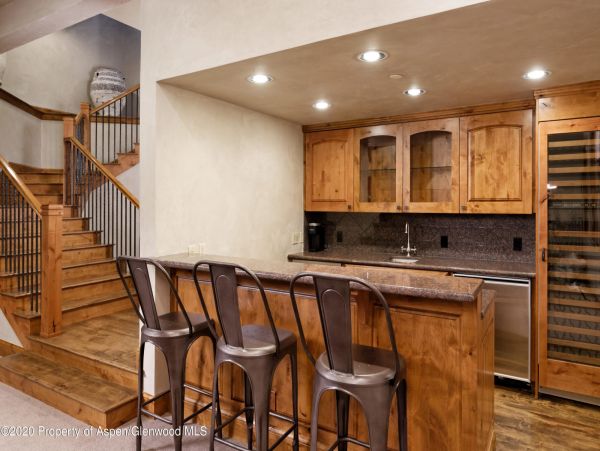 Aspen Home 987524