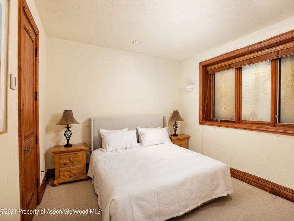 Aspen Home 987529
