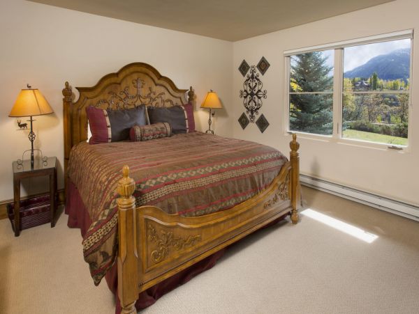 Aspen Home 987543