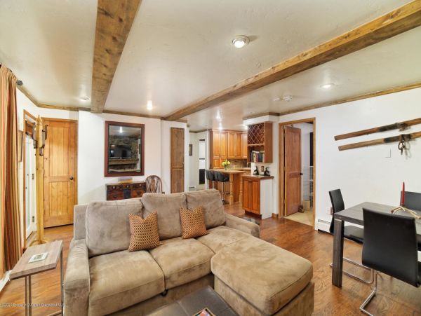 Aspen Home 987548
