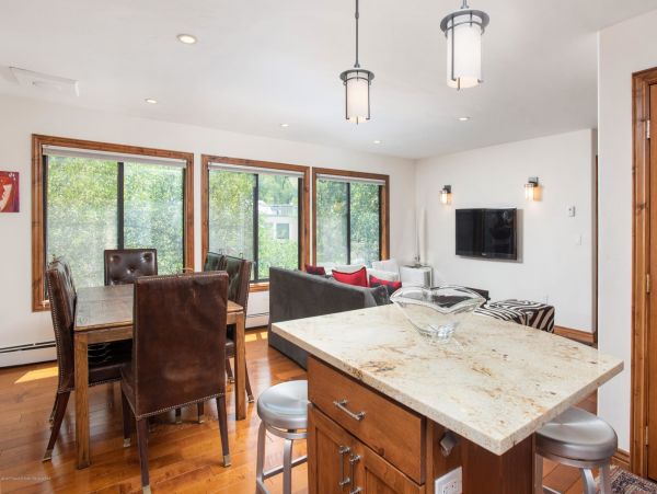 Aspen Home 987550