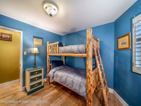 Aspen Home 987555