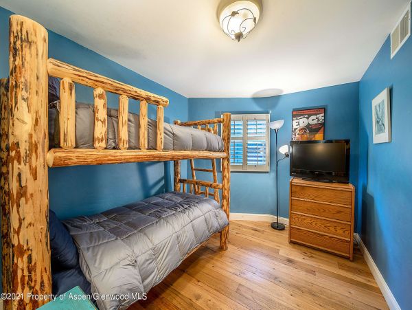 Aspen Home 987555