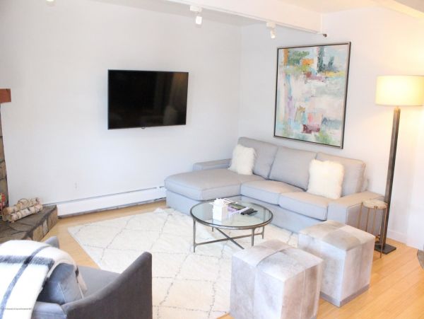 Aspen Home 987563