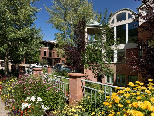 Aspen Home 987571