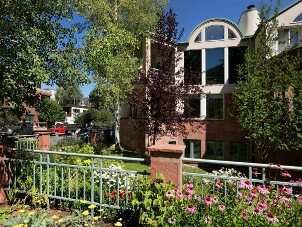 Aspen Home 987571
