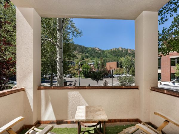 Aspen Home 987571