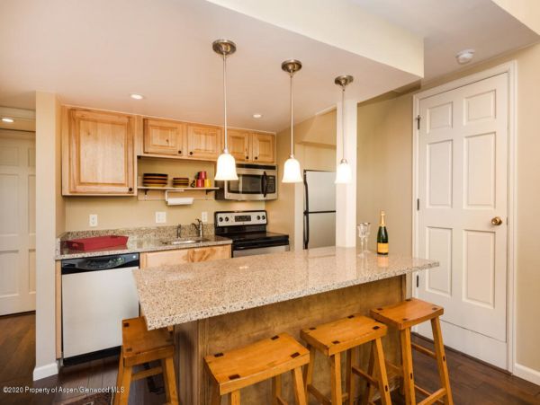Aspen Home 987572