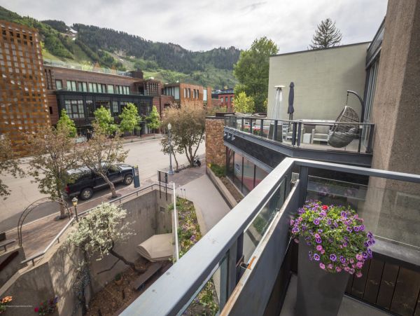 Aspen Home 987575