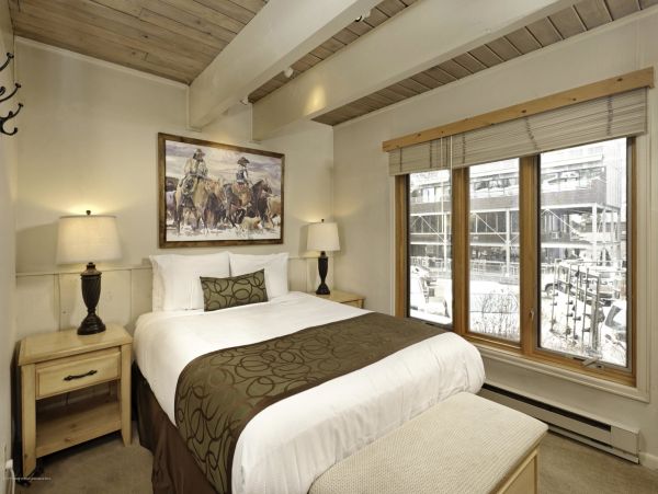Aspen Home 987579