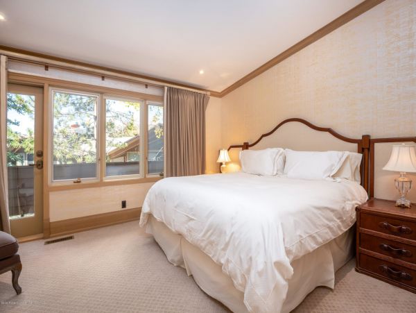 Aspen Home 987580