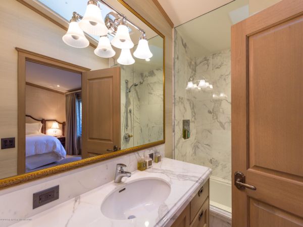 Aspen Home 987580