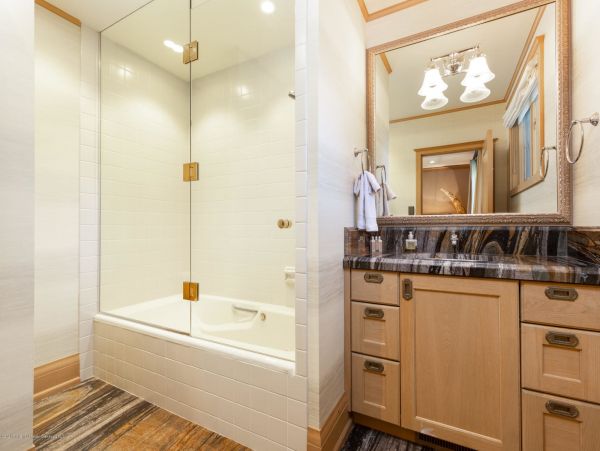 Aspen Home 987580