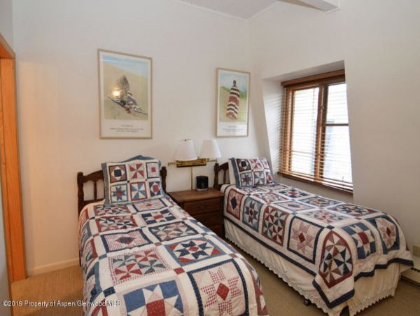 Aspen Home 987581
