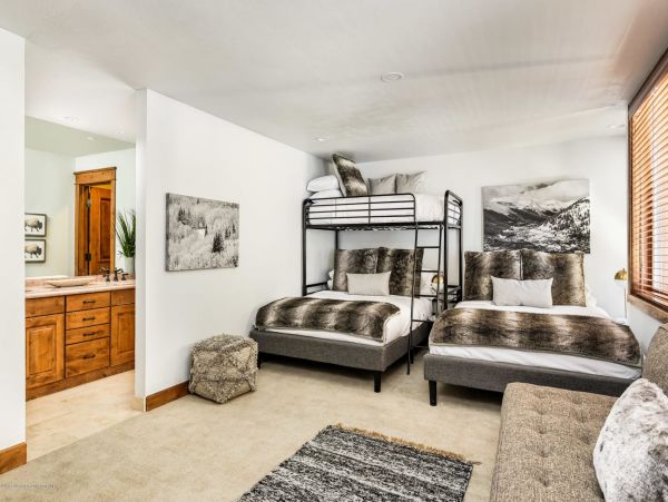 Aspen Home 987582
