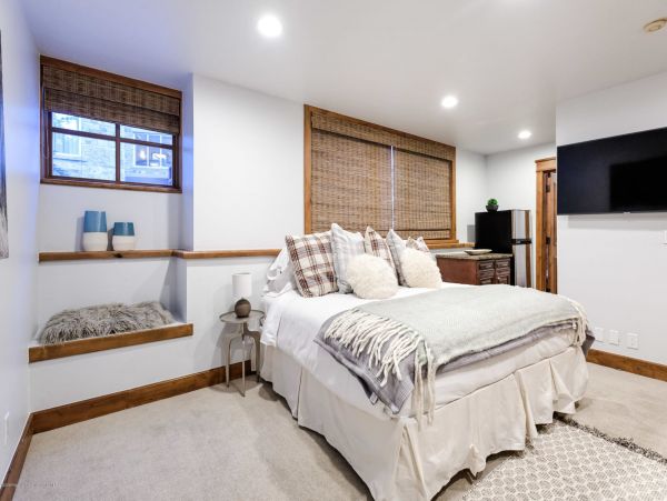 Aspen Home 987582