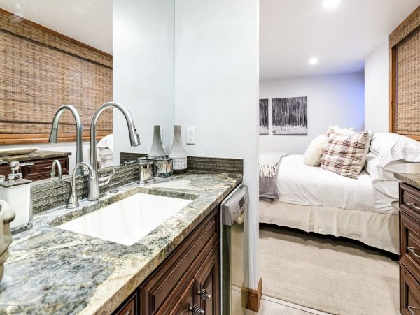 Aspen Home 987582
