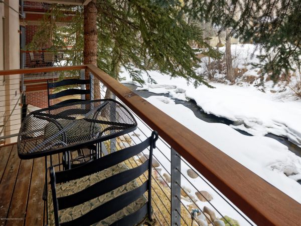 Aspen Home 987583