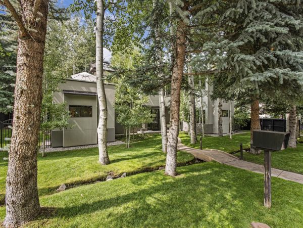 Aspen Home 987584