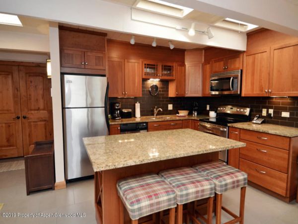 Aspen Home 987585