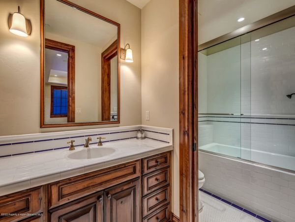 Aspen Home 987586