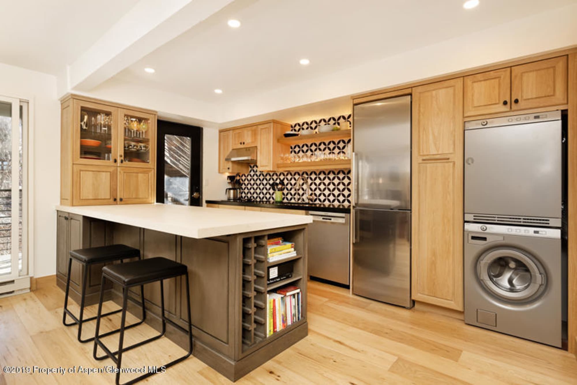 Aspen Home 987591