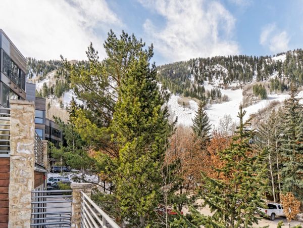 Luxury Aspen Four Bedroom Residence