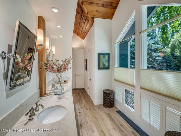 Aspen Home 987597