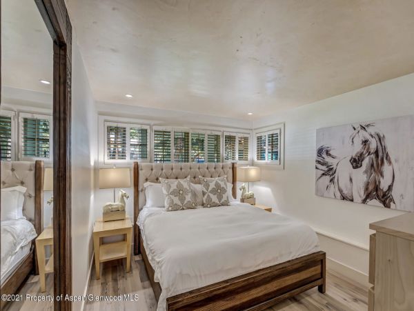 Aspen Home 987597