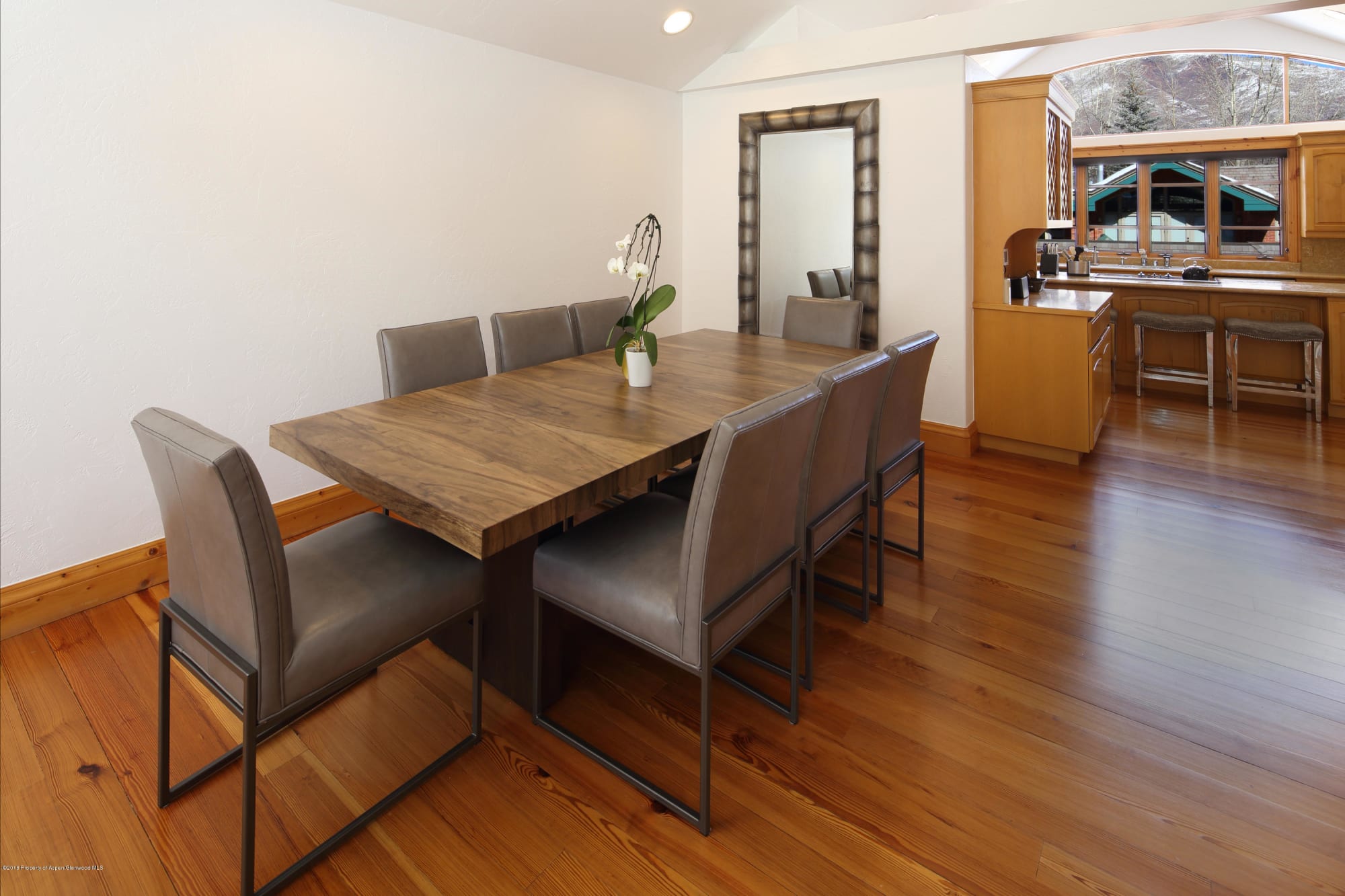Aspen Home 987604