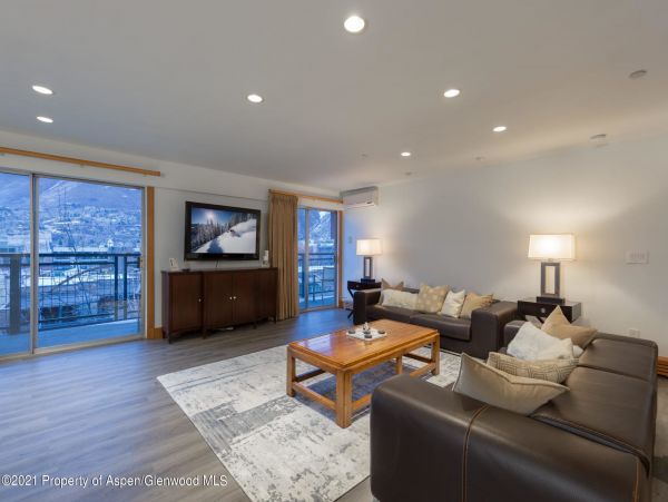Aspen Home 987609