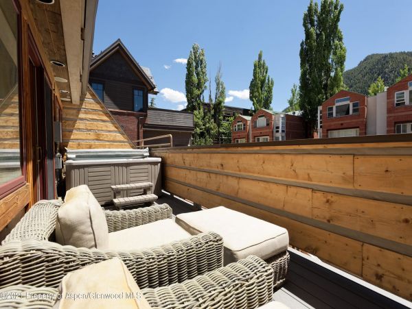 Aspen Home 987612