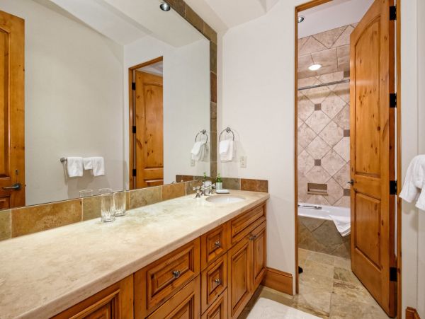 Aspen Home 987636