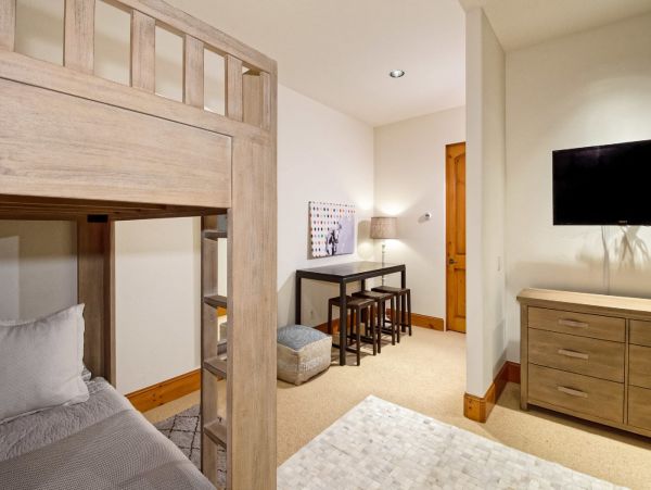 Aspen Home 987636