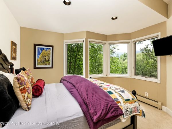 Aspen Home 987653