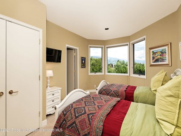 Aspen Home 987653