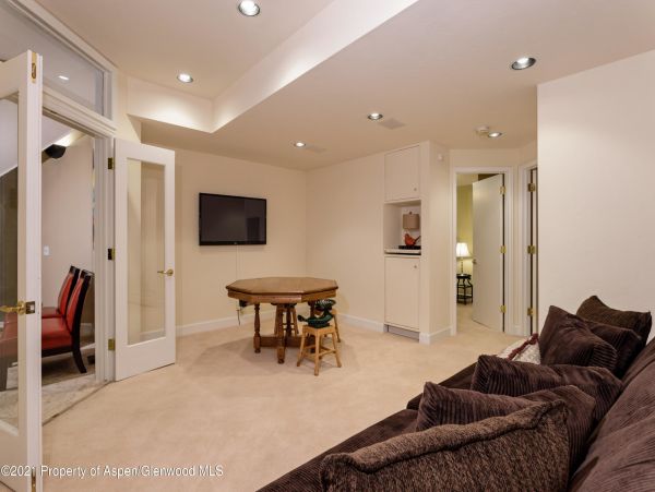 Aspen Home 987653