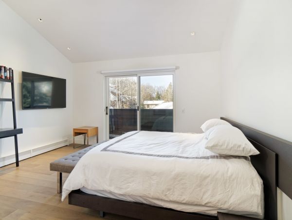 Aspen Home 987654