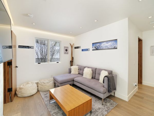 Aspen Home 987654
