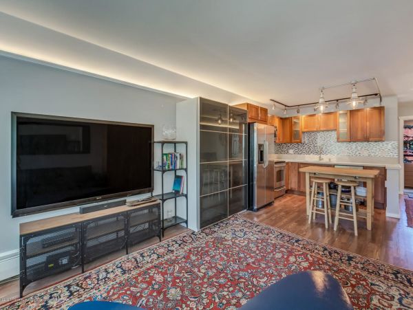 Aspen Home 987656
