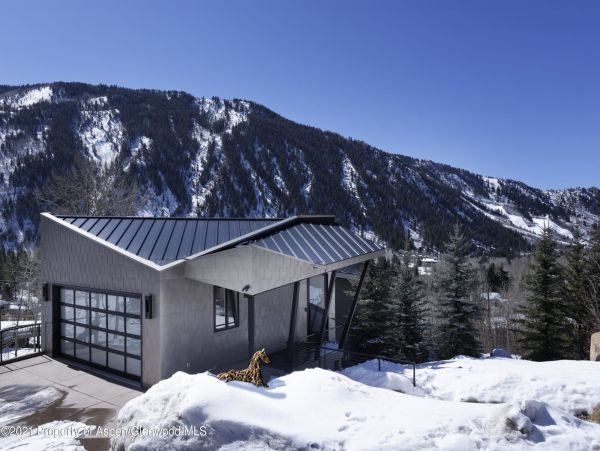 Aspen Home 987658