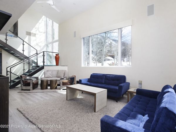 Aspen Home 987658