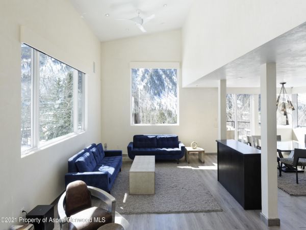Aspen Home 987658