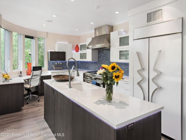 Aspen Home 987658