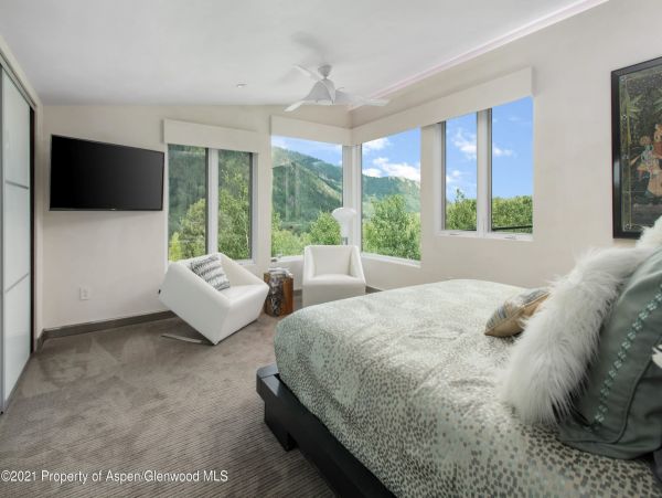 Aspen Home 987658