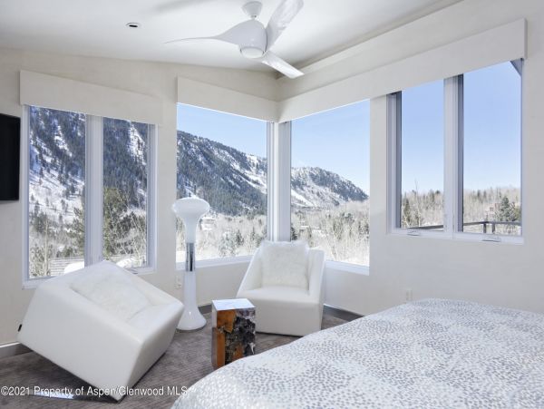 Aspen Home 987658