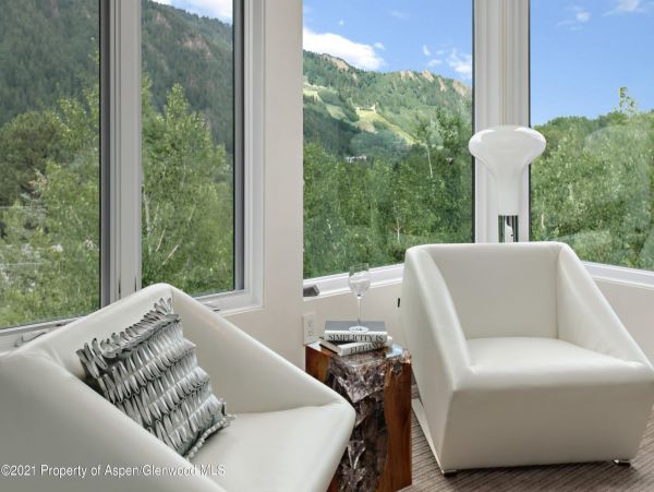 Aspen Home 987658