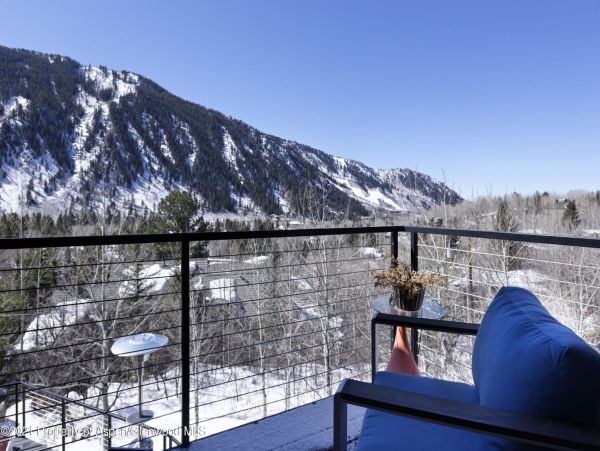 Aspen Home 987658